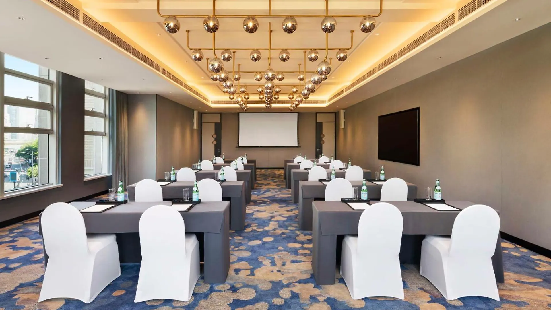 Radisson Collection Hotel, Xing Guo Shanghai 5*,  China
